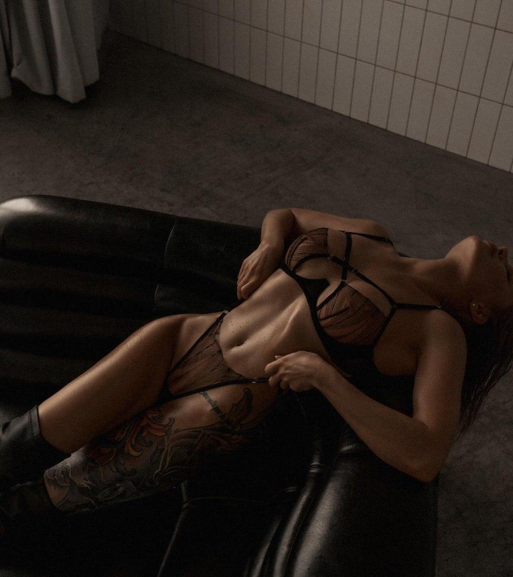 Эльвира привлекальеная девушка из Камышина цена от 6000 руб