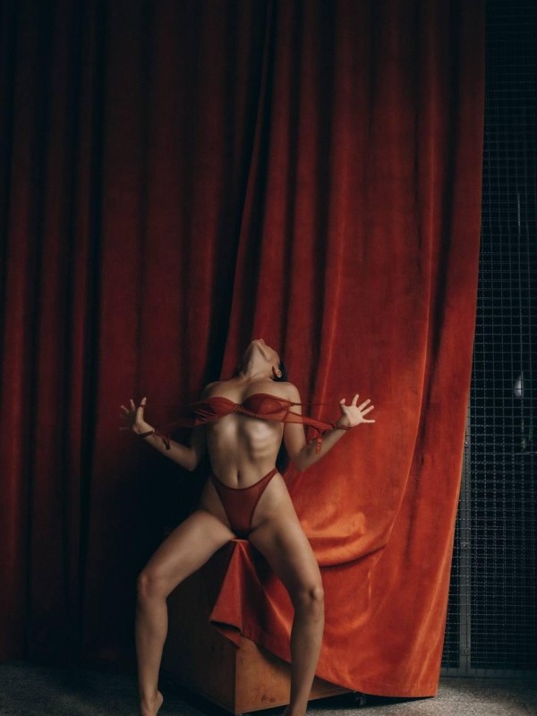 Таисия привлекательная девушка из Камышина цена от 6000 руб